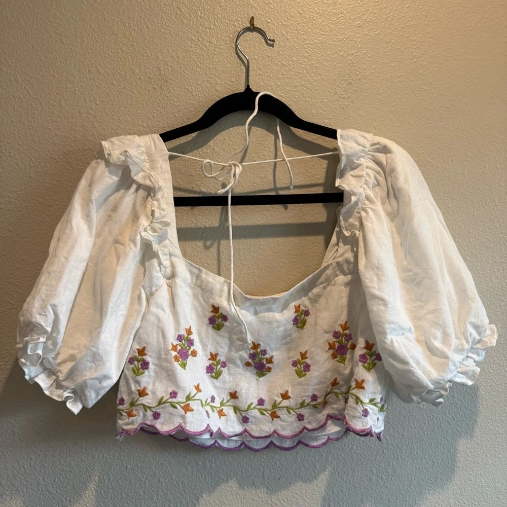MAJORELLE “Wesley” White Ivory Linen Crop Top with Pastel Embroidered Floral - Picture 6 of 8